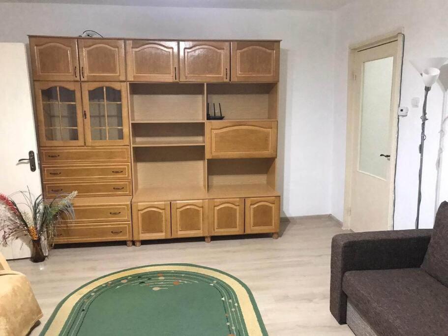 Apartament Confortabil Пітешть Екстер'єр фото