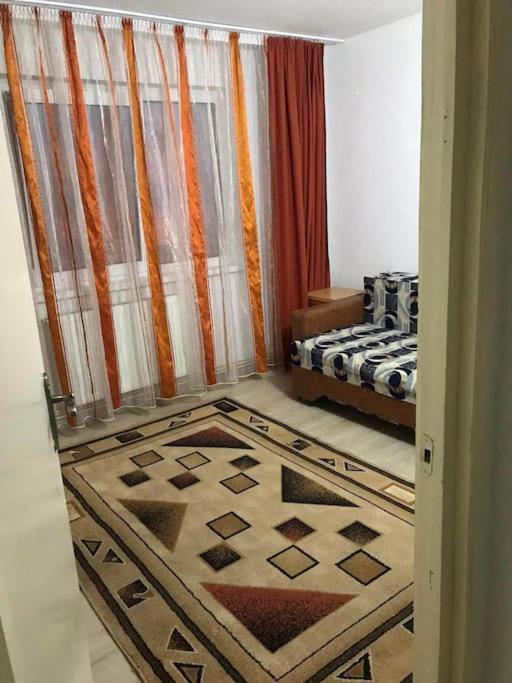 Apartament Confortabil Пітешть Екстер'єр фото