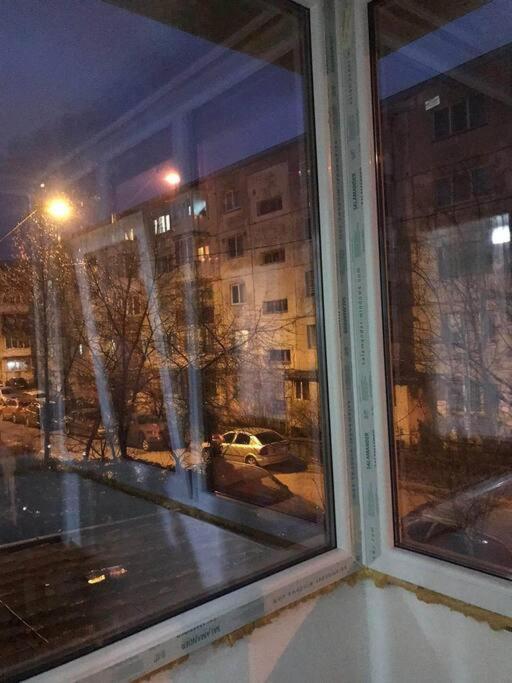Apartament Confortabil Пітешть Екстер'єр фото