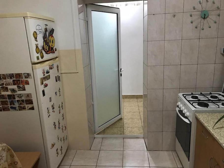 Apartament Confortabil Пітешть Екстер'єр фото